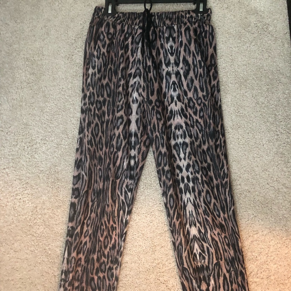 ZARA CHEETAH/LEOPARD CROPPED PANTS